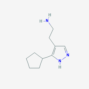 molecular formula C10H17N3 B1470230 2-(5-环戊基-1H-吡唑-4-基)乙胺 CAS No. 1369159-40-9