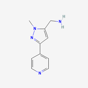 molecular formula C10H12N4 B1470368 (1-methyl-3-(pyridin-4-yl)-1H-pyrazol-5-yl)methanamine CAS No. 1783456-87-0