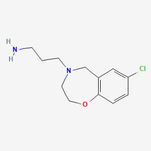 molecular formula C12H17ClN2O B1470445 3-(7-氯-2,3-二氢苯并[f][1,4]恶杂环-4(5H)-基)丙-1-胺 CAS No. 1784410-88-3