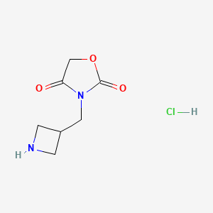 molecular formula C7H11ClN2O3 B1471398 3-[(Azetidin-3-yl)methyl]-1,3-oxazolidine-2,4-dione hydrochloride CAS No. 1823247-44-4