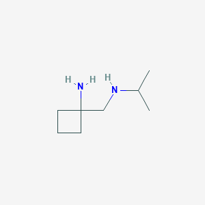 molecular formula C8H18N2 B1471677 1-{[(Propan-2-yl)amino]methyl}cyclobutan-1-amine CAS No. 1530798-96-9