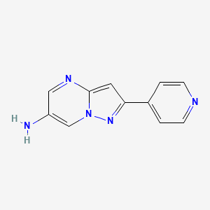 molecular formula C11H9N5 B1471729 2-(Pyridin-4-yl)pyrazolo[1,5-a]pyrimidin-6-amine CAS No. 1481283-76-4