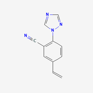 molecular formula C11H8N4 B1472586 2-(1H-1,2,4-Triazol-1-yl)-5-vinylbenzonitrile CAS No. 1416980-82-9