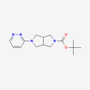 molecular formula C15H22N4O2 B1472999 tert-butyl 5-(pyridazin-3-yl)hexahydropyrrolo[3,4-c]pyrrole-2(1H)-carboxylate CAS No. 2098083-89-5