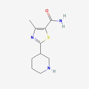 molecular formula C10H15N3OS B1473061 4-Methyl-2-(piperidin-3-yl)thiazole-5-carboxamide CAS No. 1955524-43-2