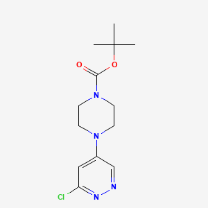 molecular formula C13H19ClN4O2 B1473138 叔丁基 4-(6-氯哒嗪-4-基)哌嗪-1-羧酸酯 CAS No. 1824297-27-9