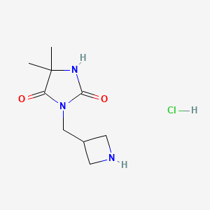 molecular formula C9H16ClN3O2 B1473158 3-(Azetidin-3-ylmethyl)-5,5-dimethylimidazolidine-2,4-dione hydrochloride CAS No. 2098124-32-2