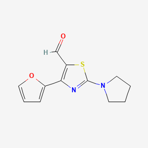 molecular formula C12H12N2O2S B1473236 4-(Furan-2-yl)-2-(pyrrolidin-1-yl)thiazole-5-carbaldehyde CAS No. 2097970-54-0