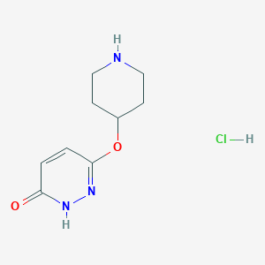 molecular formula C9H14ClN3O2 B1473298 6-(piperidin-4-yloxy)pyridazin-3(2H)-one hydrochloride CAS No. 1426291-21-5