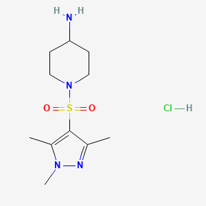 molecular formula C11H21ClN4O2S B1473418 盐酸1-[(1,3,5-三甲基-1H-吡唑-4-基)磺酰基]哌啶-4-胺 CAS No. 2038218-13-0