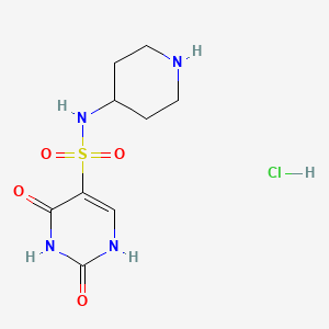 molecular formula C9H15ClN4O4S B1473432 2,4-dioxo-N-piperidin-4-yl-1,2,3,4-tetrahydropyrimidine-5-sulfonamide hydrochloride CAS No. 2098119-58-3