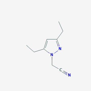 B1473889 2-(3,5-diethyl-1H-pyrazol-1-yl)acetonitrile CAS No. 1550877-76-3