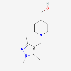 molecular formula C13H23N3O B1474121 (1-((1,3,5-trimethyl-1H-pyrazol-4-yl)methyl)piperidin-4-yl)methanol CAS No. 2069335-34-6