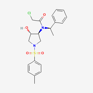 molecular formula C21H25ClN2O4S B1474163 2-氯-N-((3S,4S)-4-羟基-1-甲苯磺酰基吡咯烷-3-基)-N-((R)-1-苯乙基)乙酰胺 CAS No. 1159908-19-6