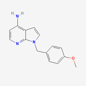 molecular formula C15H15N3O B1474357 1-(4-甲氧基苄基)-1H-吡咯并[2,3-b]吡啶-4-胺 CAS No. 1801335-41-0