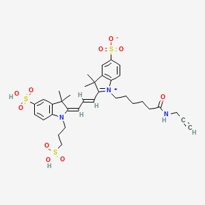 2-((E)-3-((E)-3,3-Dimethyl-5-sulfo-1-(3-sulfopropyl)indolin-2-ylidene)prop-1-en-1-yl)-3,3-dimethyl-1-(6-oxo-6-(prop-2-yn-1-ylamino)hexyl)-3H-indol-1-ium-5-sulfonate