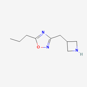 molecular formula C9H15N3O B1474717 3-(Azetidin-3-ylmethyl)-5-propyl-1,2,4-oxadiazole CAS No. 1780885-00-8