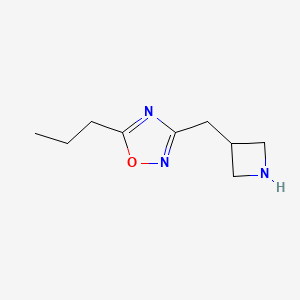 molecular formula C9H15N3O B1474717 3-(氮杂环-3-基甲基)-5-丙基-1,2,4-恶二唑 CAS No. 1780885-00-8