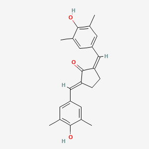 (2Z,5E)-2,5-bis[(4-hydroxy-3,5-dimethylphenyl)methylidene]cyclopentan-1-one