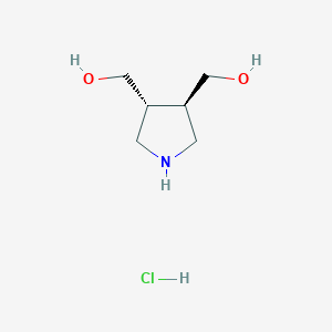 molecular formula C6H14ClNO2 B1474947 反式-吡咯烷-3,4-二基二甲醇盐酸盐 CAS No. 1609409-08-6