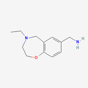 molecular formula C12H18N2O B1475704 (4-エチル-2,3,4,5-テトラヒドロベンゾ[f][1,4]オキサゼピン-7-イル)メタンアミン CAS No. 2092289-67-1