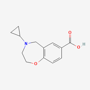 molecular formula C13H15NO3 B1475747 Ácido 4-ciclopropil-2,3,4,5-tetrahidrobenzo[f][1,4]oxazepina-7-carboxílico CAS No. 2098081-10-6