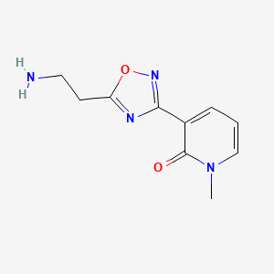 molecular formula C10H12N4O2 B1475779 3-(5-(2-aminoethyl)-1,2,4-oxadiazol-3-yl)-1-methylpyridin-2(1H)-one CAS No. 2090577-60-7