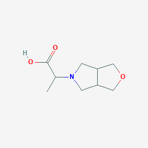 molecular formula C9H15NO3 B1476265 2-(tetrahydro-1H-furo[3,4-c]pyrrol-5(3H)-yl)propanoic acid CAS No. 2097955-34-3