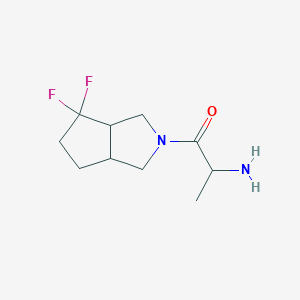 molecular formula C10H16F2N2O B1476283 2-amino-1-(4,4-difluorohexahydrocyclopenta[c]pyrrol-2(1H)-yl)propan-1-one CAS No. 1849995-54-5
