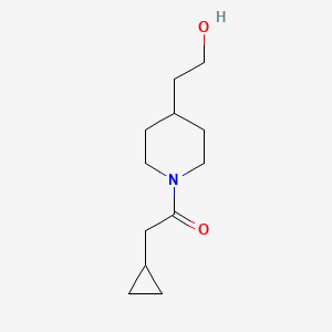 2-Cyclopropyl-1-(4-(2-hydroxyethyl)piperidin-1-yl)ethan-1-one
