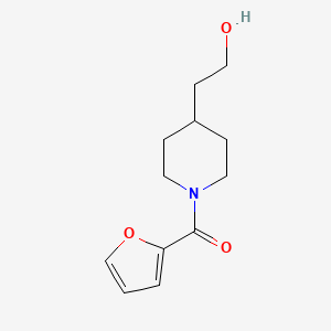 molecular formula C12H17NO3 B1476480 呋喃-2-基(4-(2-羟乙基)哌啶-1-基)甲苯酮 CAS No. 2006634-60-0