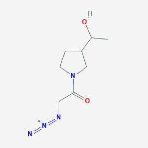 molecular formula C8H14N4O2 B1476962 2-叠氮基-1-(3-(1-羟乙基)吡咯烷-1-基)乙烷-1-酮 CAS No. 2098079-50-4
