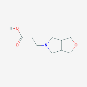 molecular formula C9H15NO3 B1477056 3-(tetrahydro-1H-furo[3,4-c]pyrrol-5(3H)-yl)propanoic acid CAS No. 2098014-77-6