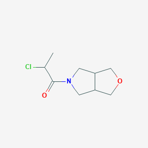 molecular formula C9H14ClNO2 B1477069 2-氯-1-(四氢-1H-呋喃[3,4-c]吡咯-5(3H)-基)丙酮 CAS No. 2098089-23-5