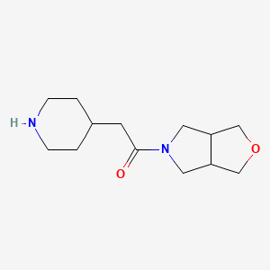 molecular formula C13H22N2O2 B1477072 2-(piperidin-4-yl)-1-(tetrahydro-1H-furo[3,4-c]pyrrol-5(3H)-yl)ethan-1-one CAS No. 2098066-56-7