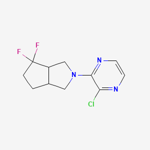molecular formula C11H12ClF2N3 B1477089 2-(3-Chloropyrazin-2-yl)-4,4-difluorooctahydrocyclopenta[c]pyrrole CAS No. 2098039-31-5