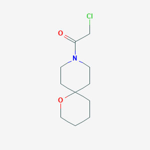 molecular formula C11H18ClNO2 B1477204 2-氯-1-(1-氧杂-9-氮杂螺[5.5]十一烷-9-基)乙-1-酮 CAS No. 2092516-02-2