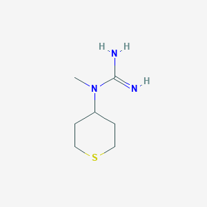 molecular formula C7H15N3S B1477617 1-methyl-1-(tetrahydro-2H-thiopyran-4-yl)guanidine CAS No. 2004416-15-1
