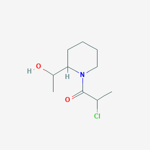 molecular formula C10H18ClNO2 B1477710 2-Chloro-1-(2-(1-hydroxyethyl)piperidin-1-yl)propan-1-one CAS No. 2098080-90-9