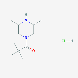 molecular formula C11H23ClN2O B1478088 1-(3,5-Dimethylpiperazin-1-yl)-2,2-dimethylpropan-1-one hydrochloride CAS No. 1803595-53-0