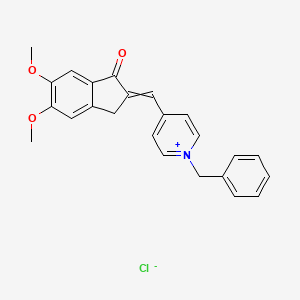 1-Benzyl-4-((5,6-dimethoxy-1-oxo-1,3-dihydro-2H-inden-2-ylidene)methyl)pyridin-1-ium chloride