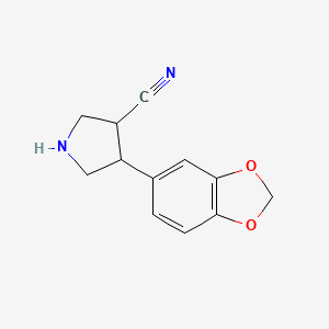 molecular formula C12H12N2O2 B1478361 4-(苯并[d][1,3]二氧杂环-5-基)吡咯烷-3-腈 CAS No. 1367005-89-7