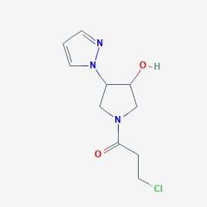molecular formula C10H14ClN3O2 B1478392 3-氯-1-(3-羟基-4-(1H-吡唑-1-基)吡咯烷-1-基)丙-1-酮 CAS No. 2098045-07-7