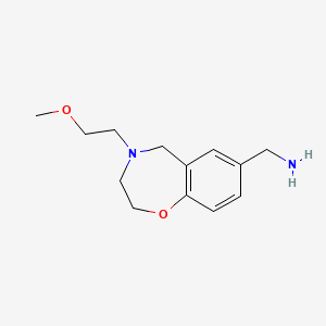 molecular formula C13H20N2O2 B1478699 (4-(2-Methoxyethyl)-2,3,4,5-tetrahydrobenzo[f][1,4]oxazepin-7-yl)methanamine CAS No. 2098029-73-1