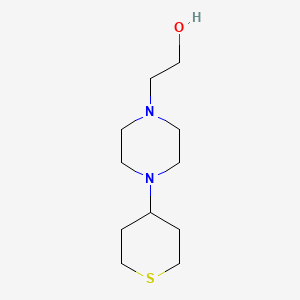 molecular formula C11H22N2OS B1478742 2-(4-(tetrahydro-2H-thiopyran-4-yl)piperazin-1-yl)ethan-1-ol CAS No. 2092257-03-7