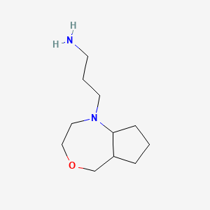 molecular formula C11H22N2O B1478826 3-(octahydro-1H-cyclopenta[e][1,4]oxazepin-1-yl)propan-1-amine CAS No. 2098134-40-6