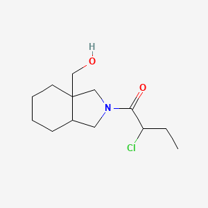 molecular formula C13H22ClNO2 B1478847 2-chloro-1-(3a-(hydroxymethyl)octahydro-2H-isoindol-2-yl)butan-1-one CAS No. 2097957-91-8