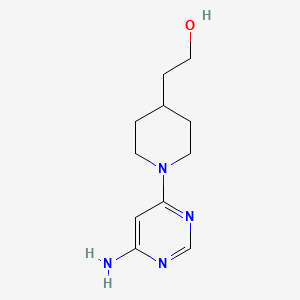 molecular formula C11H18N4O B1479381 2-(1-(6-Aminopyrimidin-4-yl)piperidin-4-yl)ethan-1-ol CAS No. 2006513-38-6