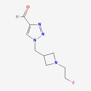 molecular formula C9H13FN4O B1479449 1-((1-(2-fluoroethyl)azetidin-3-yl)methyl)-1H-1,2,3-triazole-4-carbaldehyde CAS No. 2097964-39-9