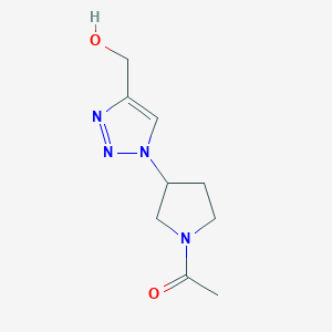 1-(3-(4-(hydroxymethyl)-1H-1,2,3-triazol-1-yl)pyrrolidin-1-yl)ethan-1-one